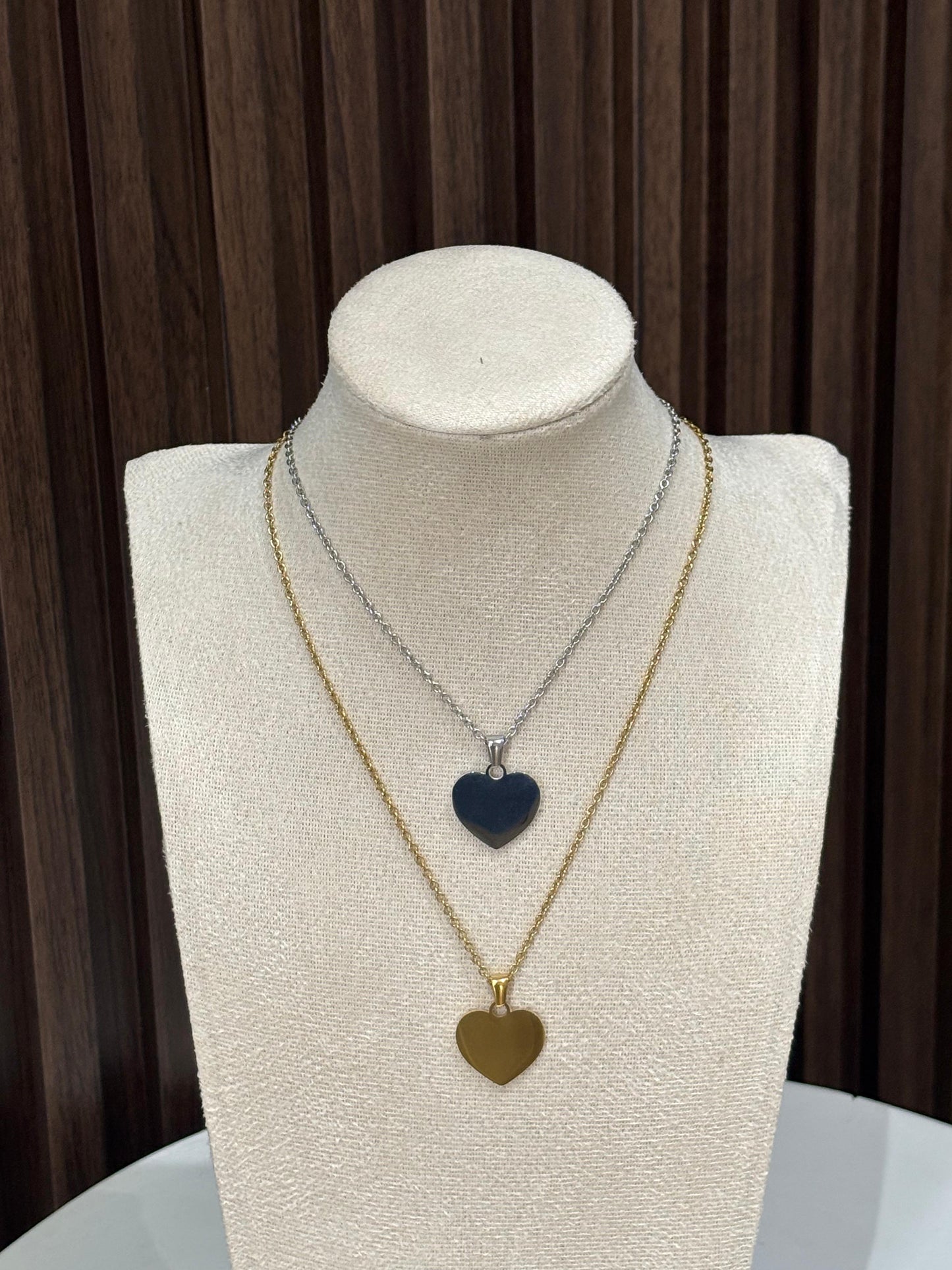 COLLAR DIJE CORAZÓN MEDIANO